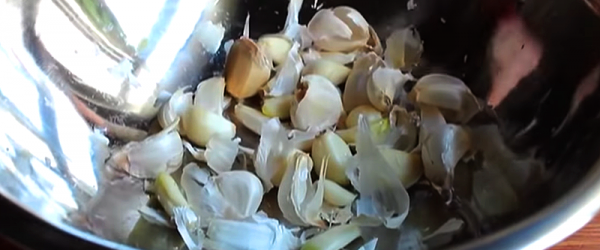 Kitchen Hack: The Easiest Way to Peel Garlic